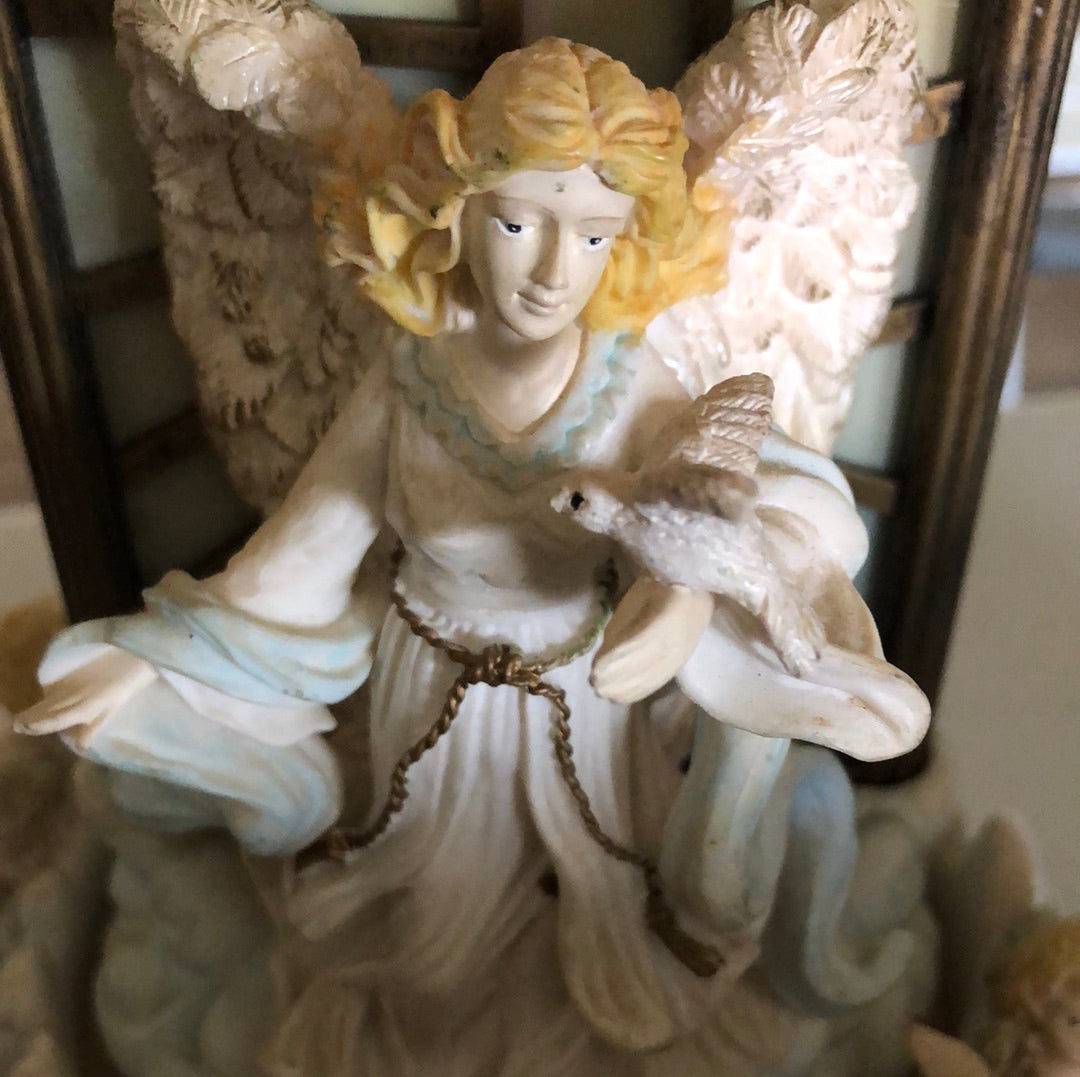 AVON ANGEL MUSICAL 🎶