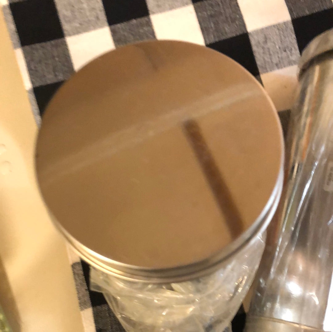 Pampered Chef Bread and cookie tin