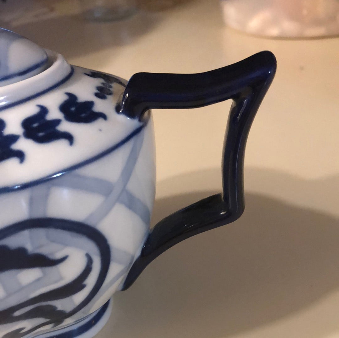 Bombay Chinese Teapot Blue White