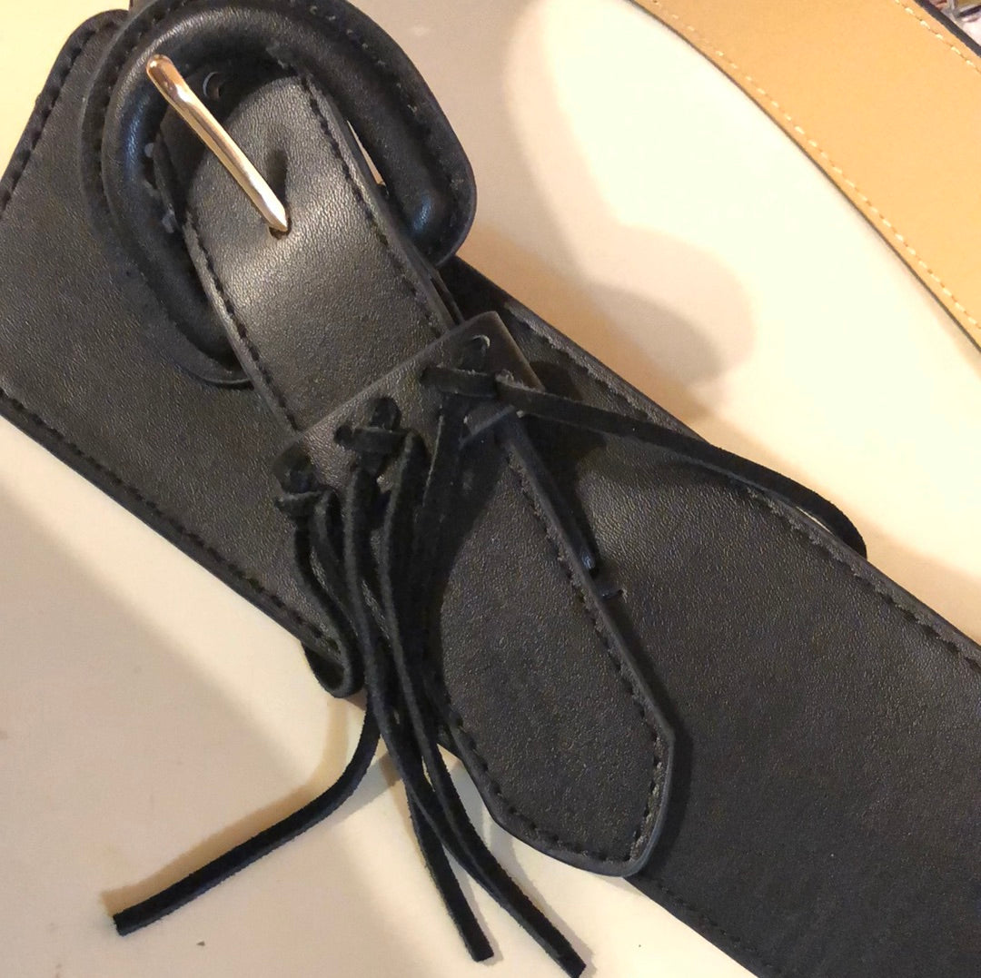 BCBG BLACK FRINGED BELT