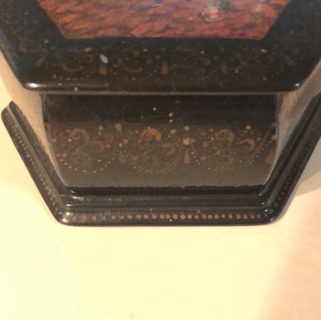 Lacquer Trinket Box
